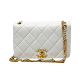 Chanel 2021-2026 White Small Quilted Lambskin On And On Chain Flap shoulder bag Microchipped (pre-owned)