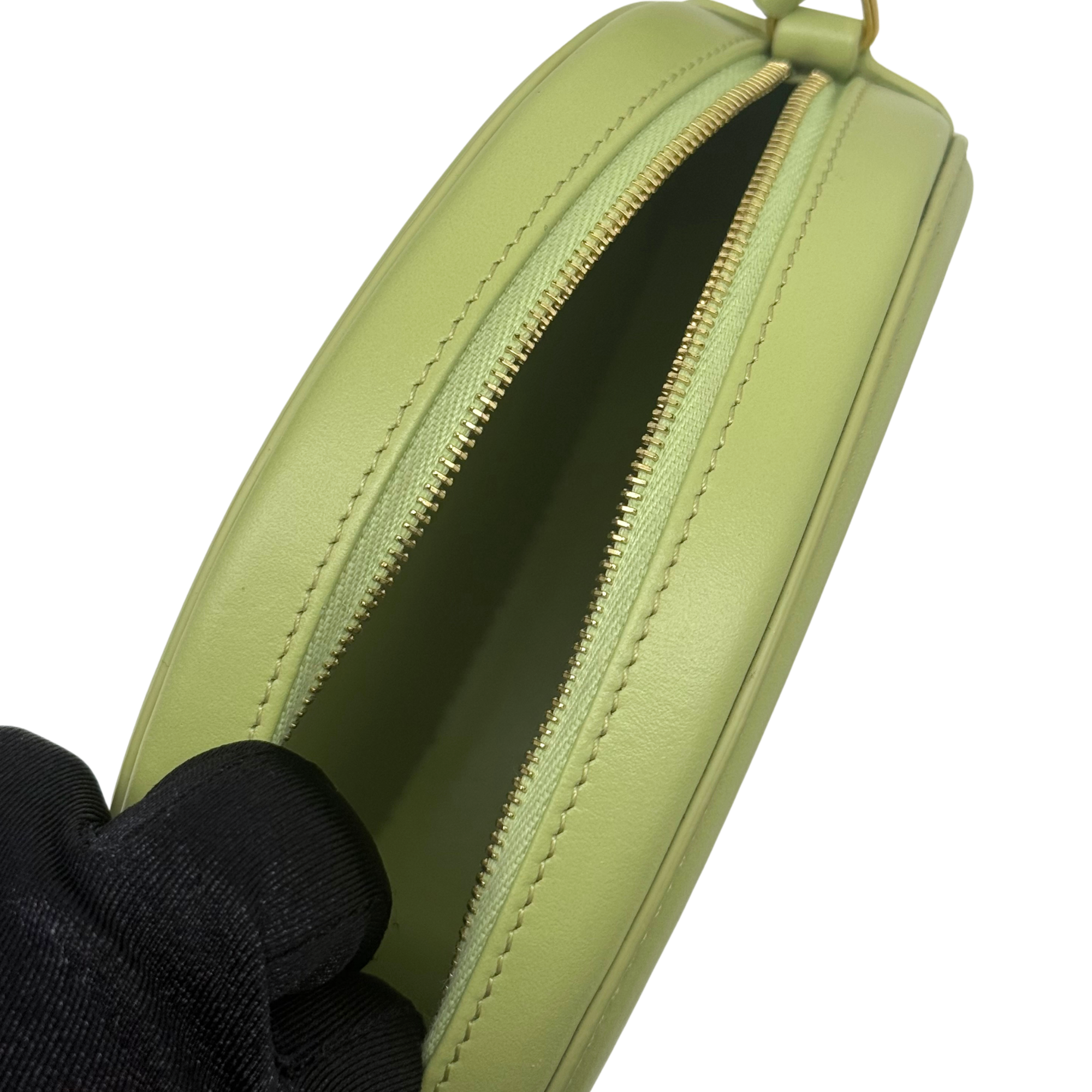 Celine Crossbody Oval Purse Cuir Triomphe in Smooth Calfskin (pre-owned)