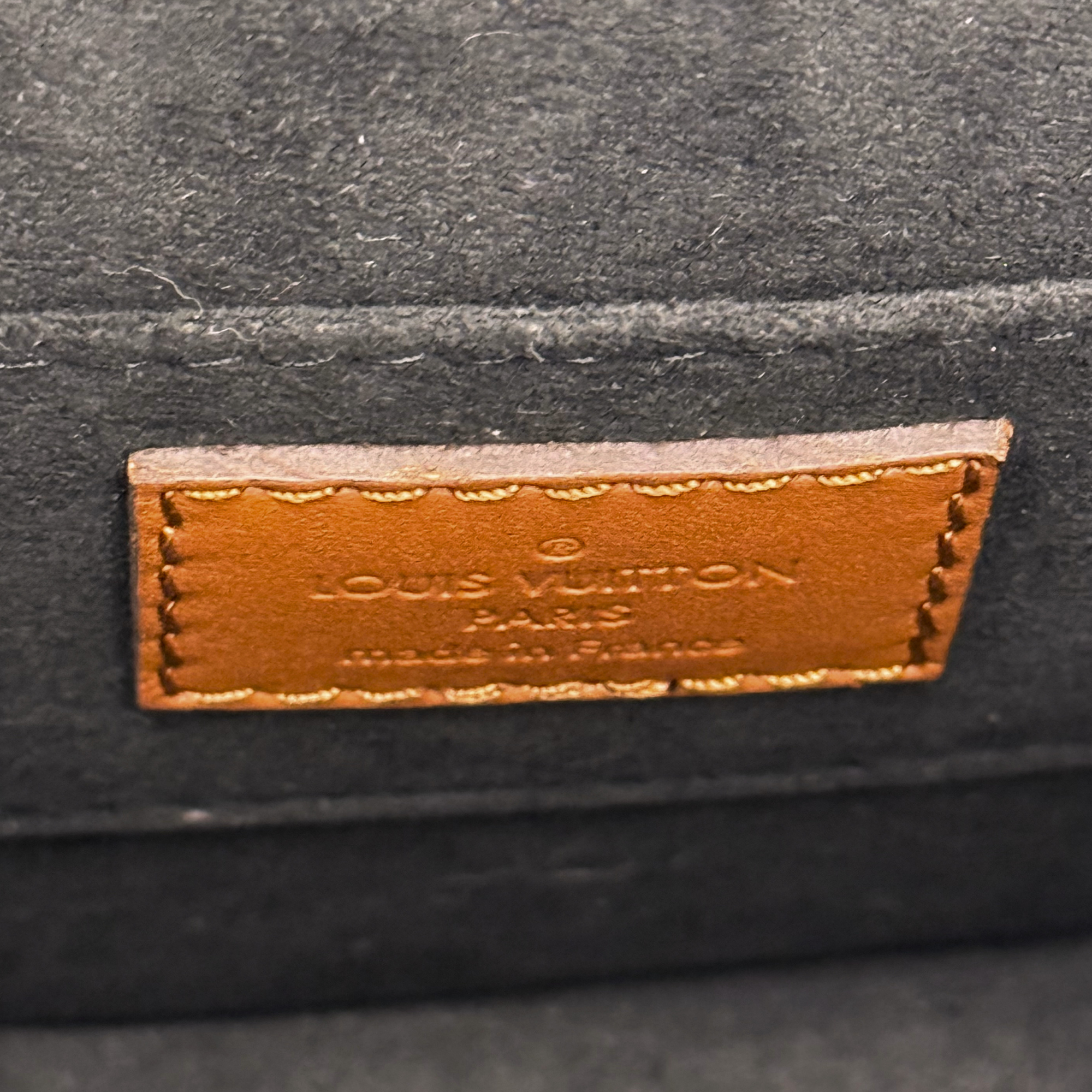 Louis Vuitton Dauphine Shoulder Bag Reverse Monogram Canvas Mini crossbody bag (pre-owned)