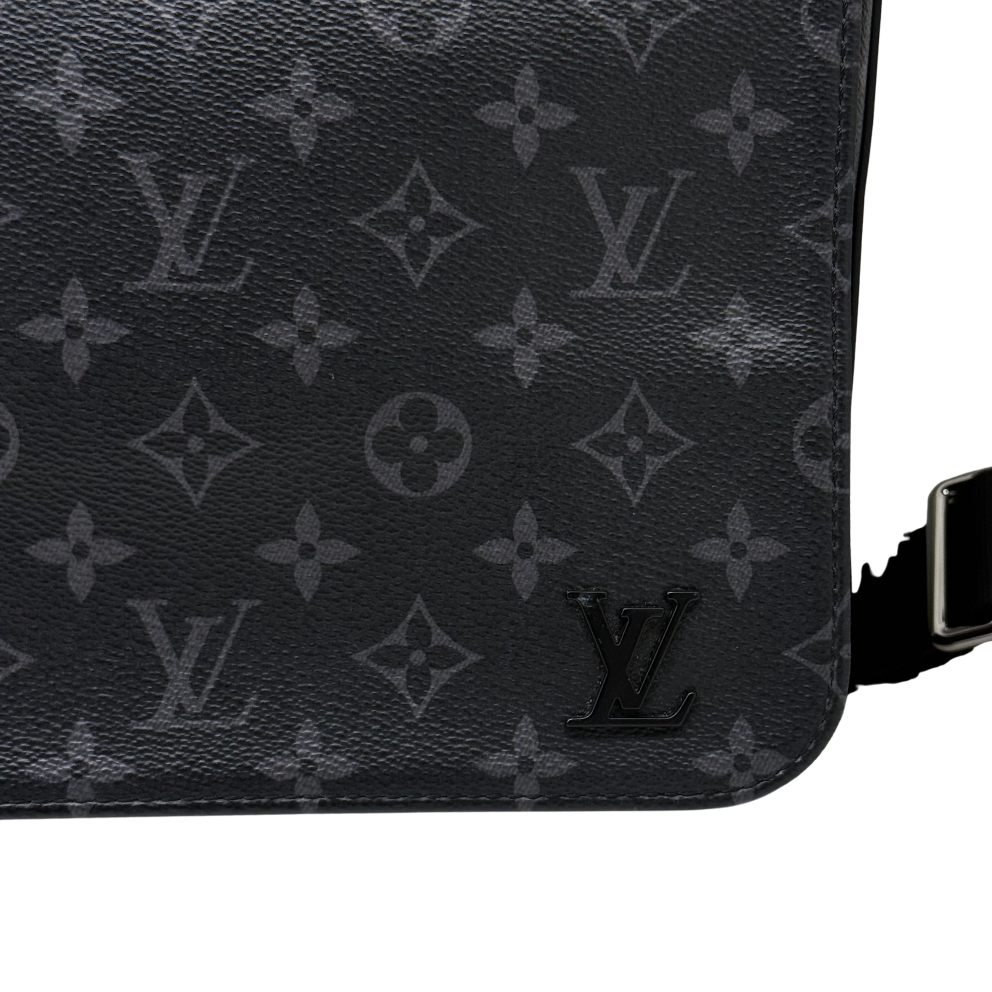 Louis Vuitton District Messenger Bag Monogram Eclipse Canvas MM crossbody bag black (pre-owned)
