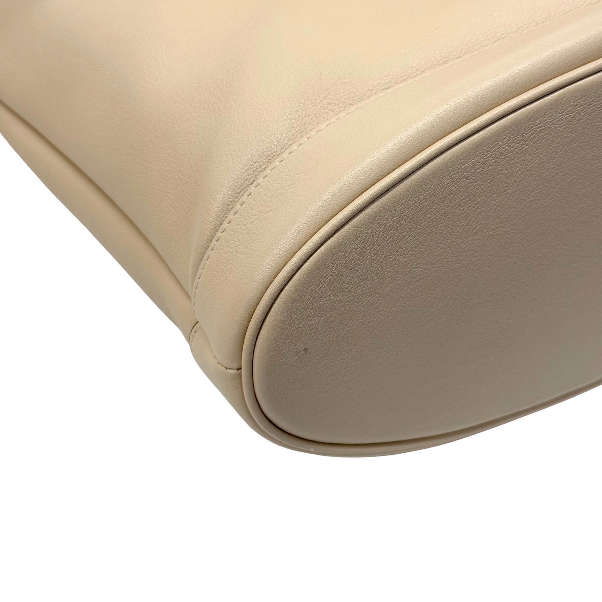 Gucci beige leather Gucci Diana medium tote bag (pre-owned)