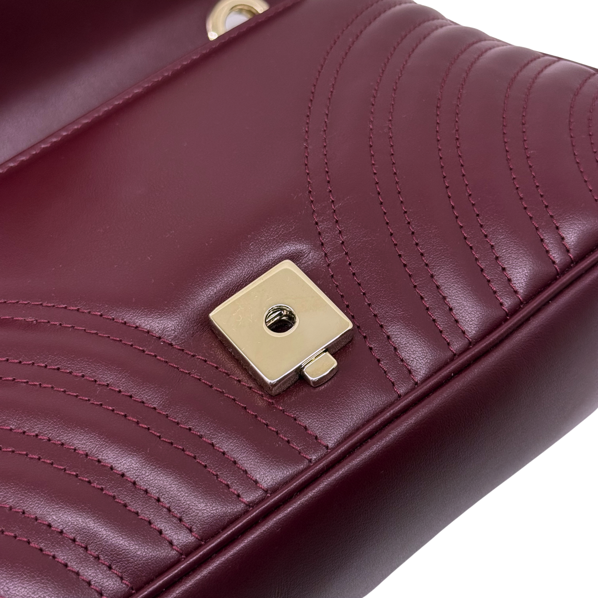 Gucci Small GG Marmont Chevron-quilted Shoulder Bag in Leather (brand new)