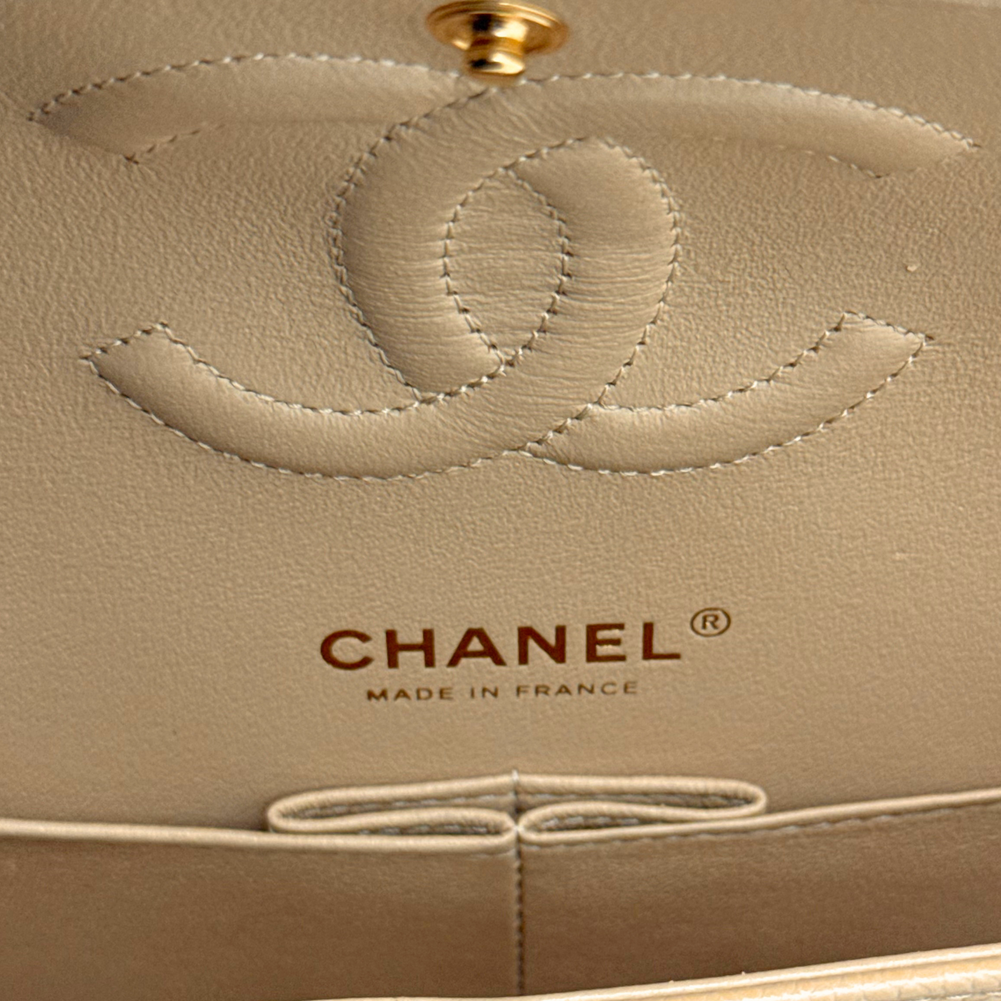 Chanel Beige Quilted Caviar Leather Medium Classic Double Flap Bag microchipped (pre-owned)