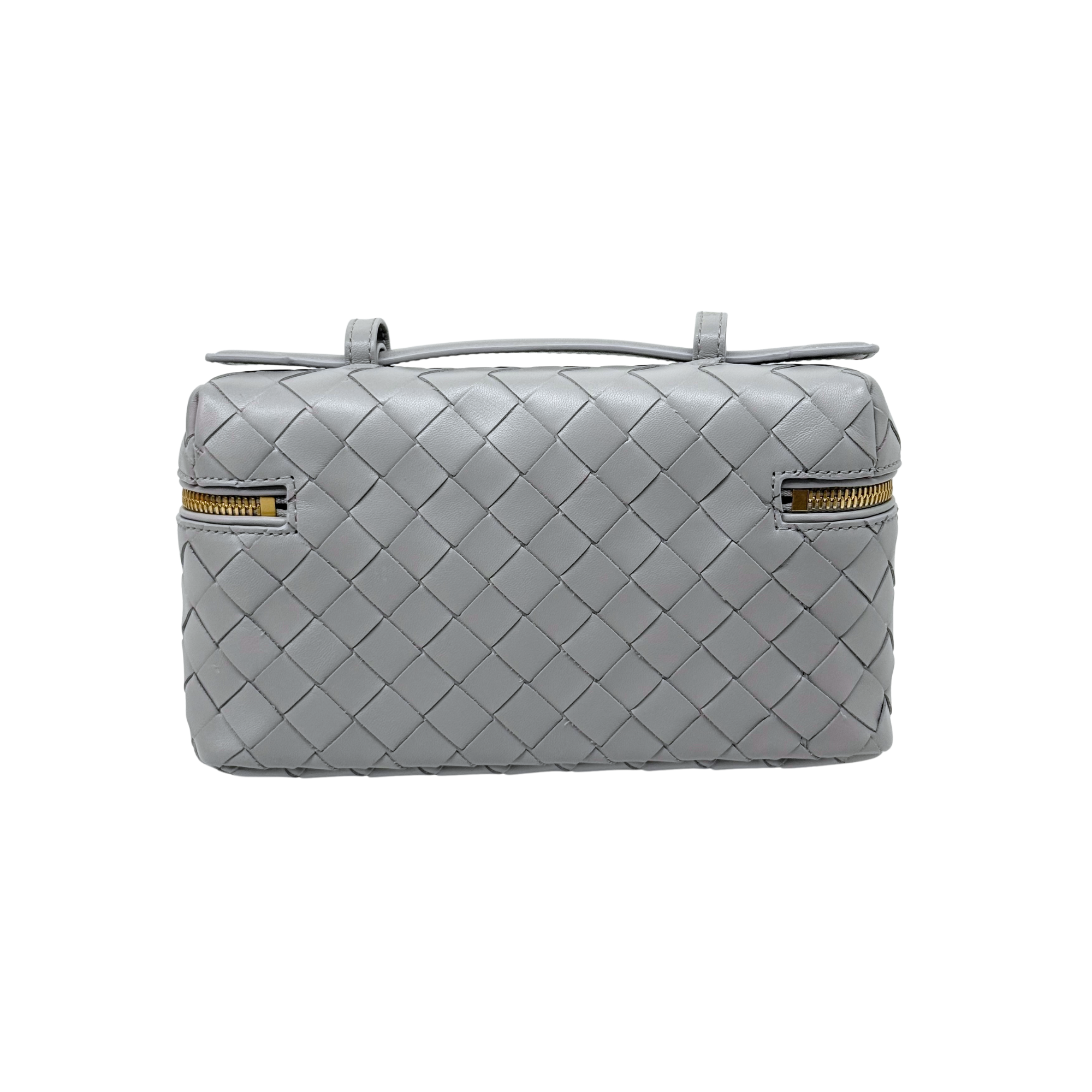 Bottega Veneta quilted leather bag, light gray, gold zip, top handles