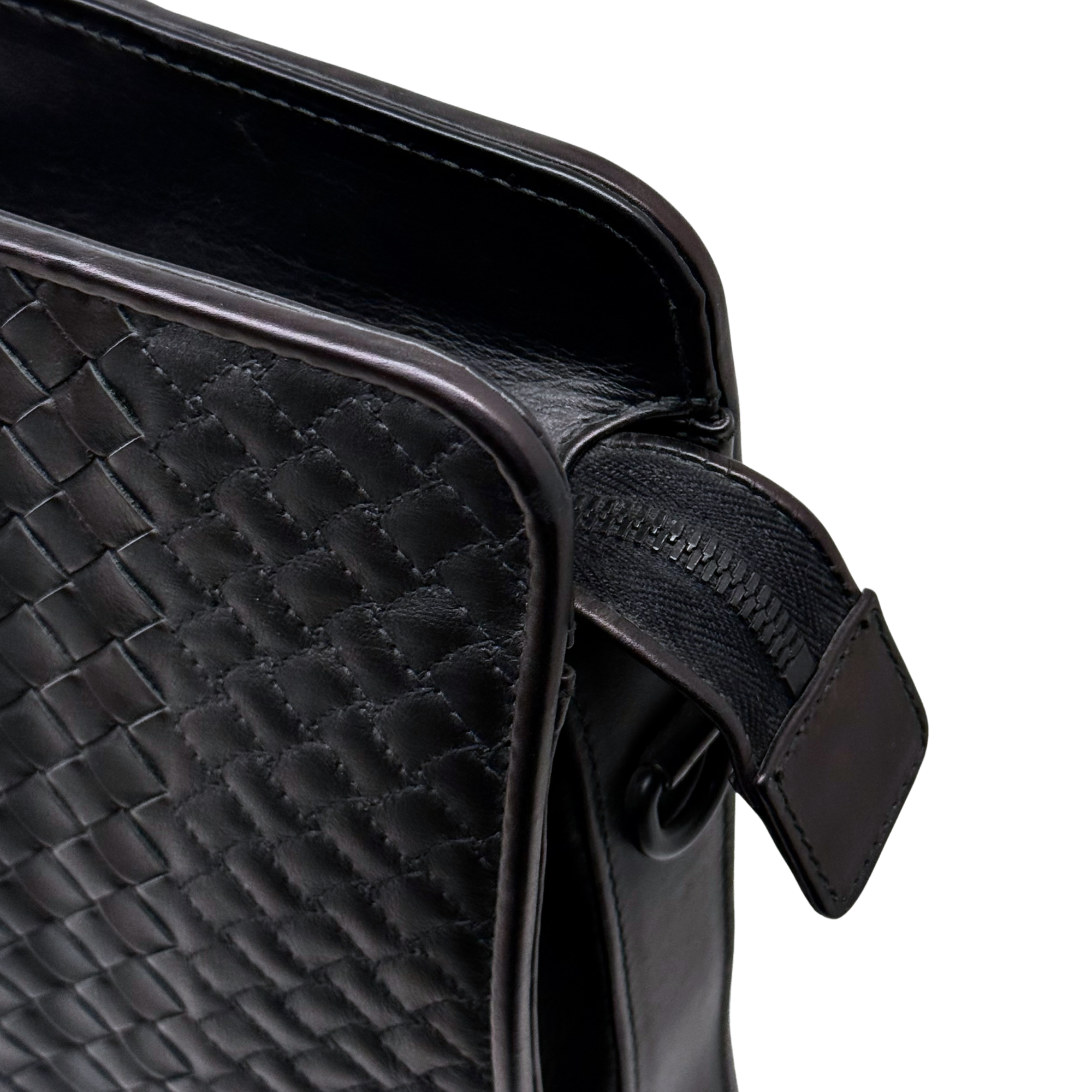 Bottega Veneta Intrecciato Top Handle Bag (brand new)