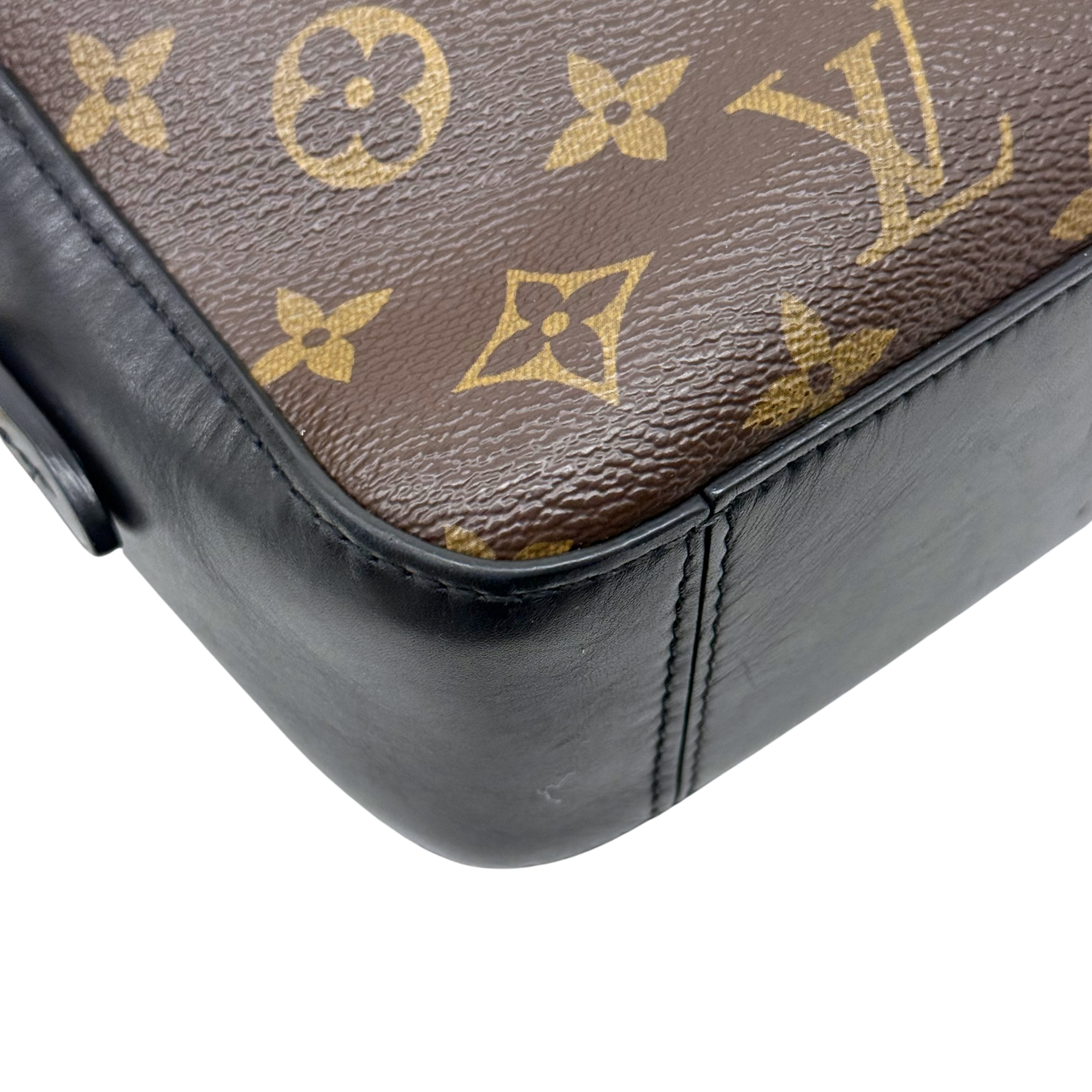 Louis Vuitton Monogram Saintonge crossbody bag (pre-owned)
