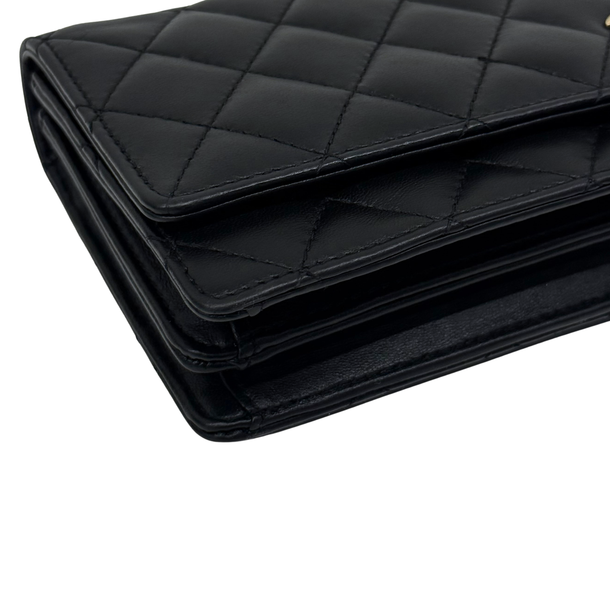Chanel 2016-2017 East West Flap Pearl Strap Black Lambbskin (pre-owned)