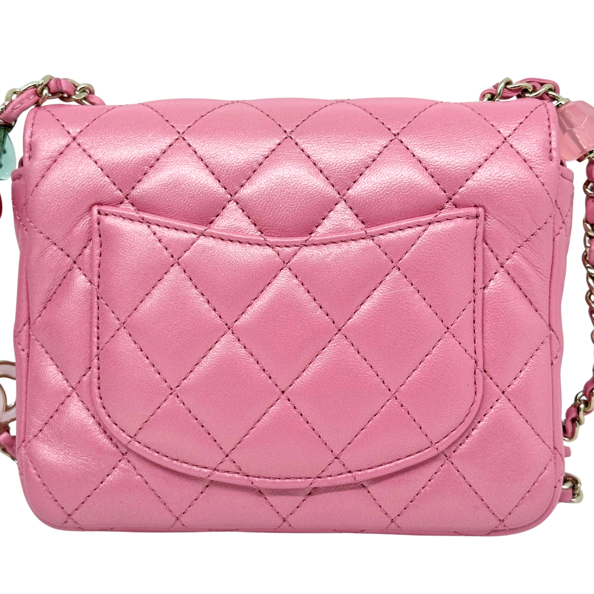 Chanel quilted pink leather crossbody bag with flap, gold CC logo, chain strap