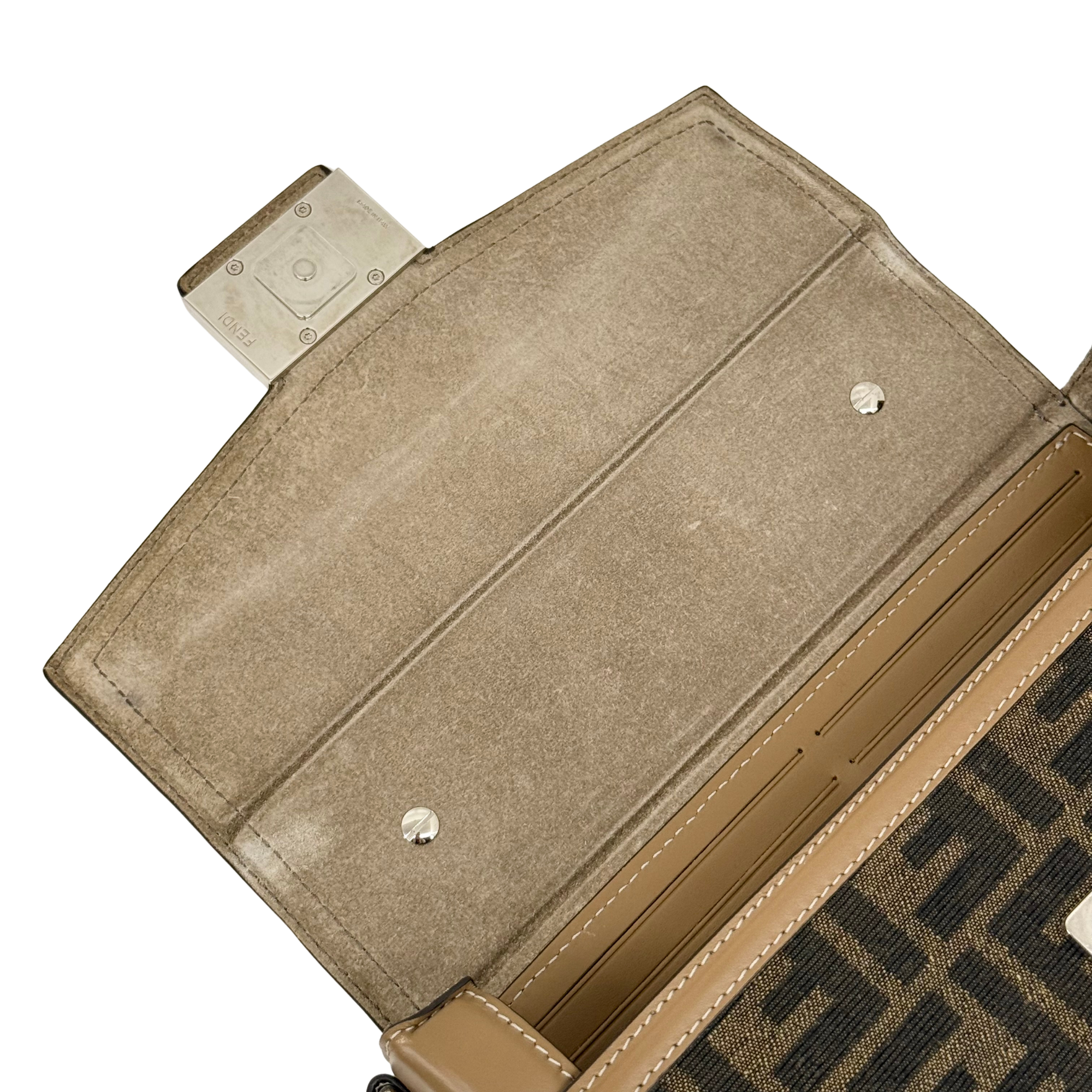 Fendi Baguette Soft Trunk Tobacco Zucca Canvas and Leather Bag (pre-owned)