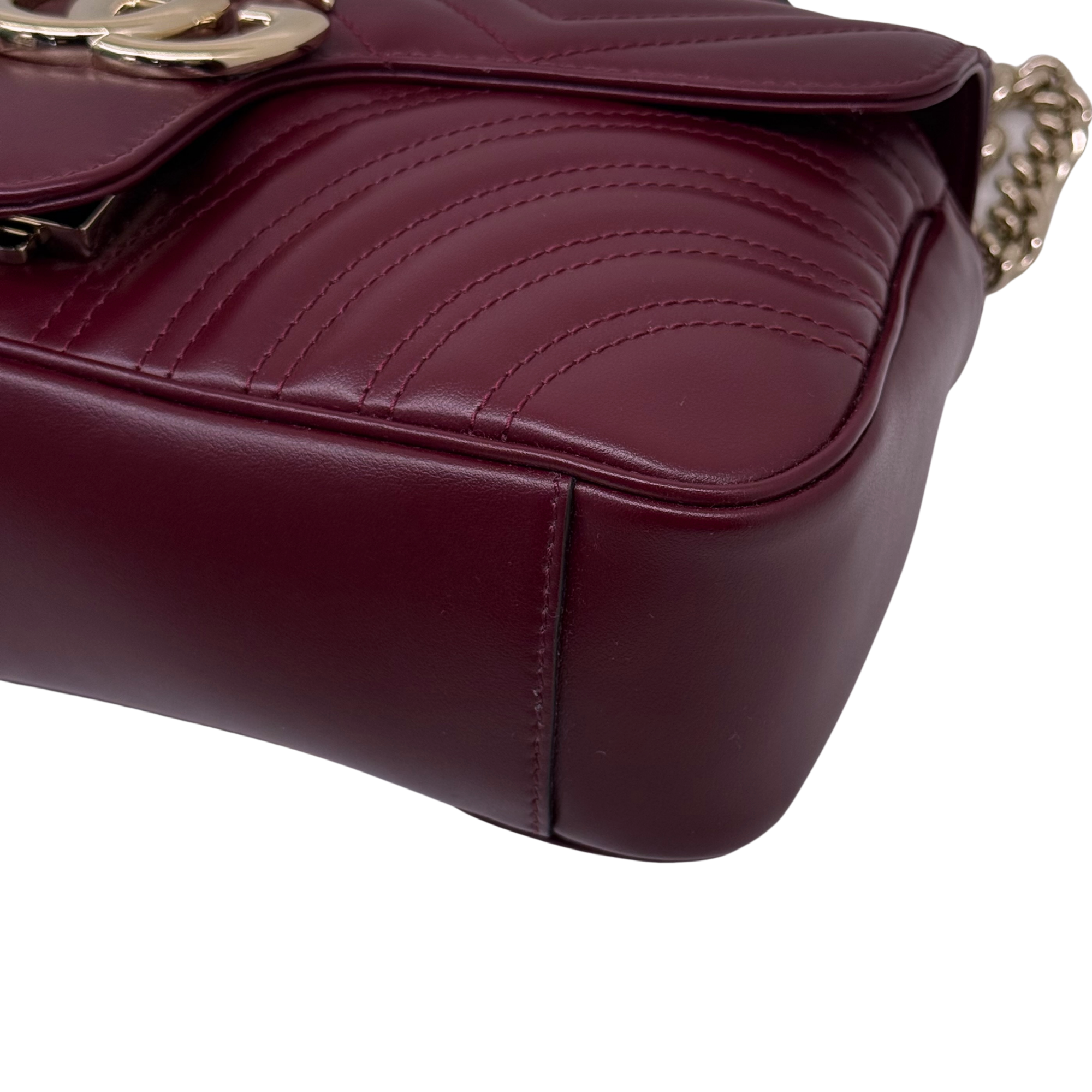 Gucci Small GG Marmont Chevron-quilted Shoulder Bag in Leather (brand new)