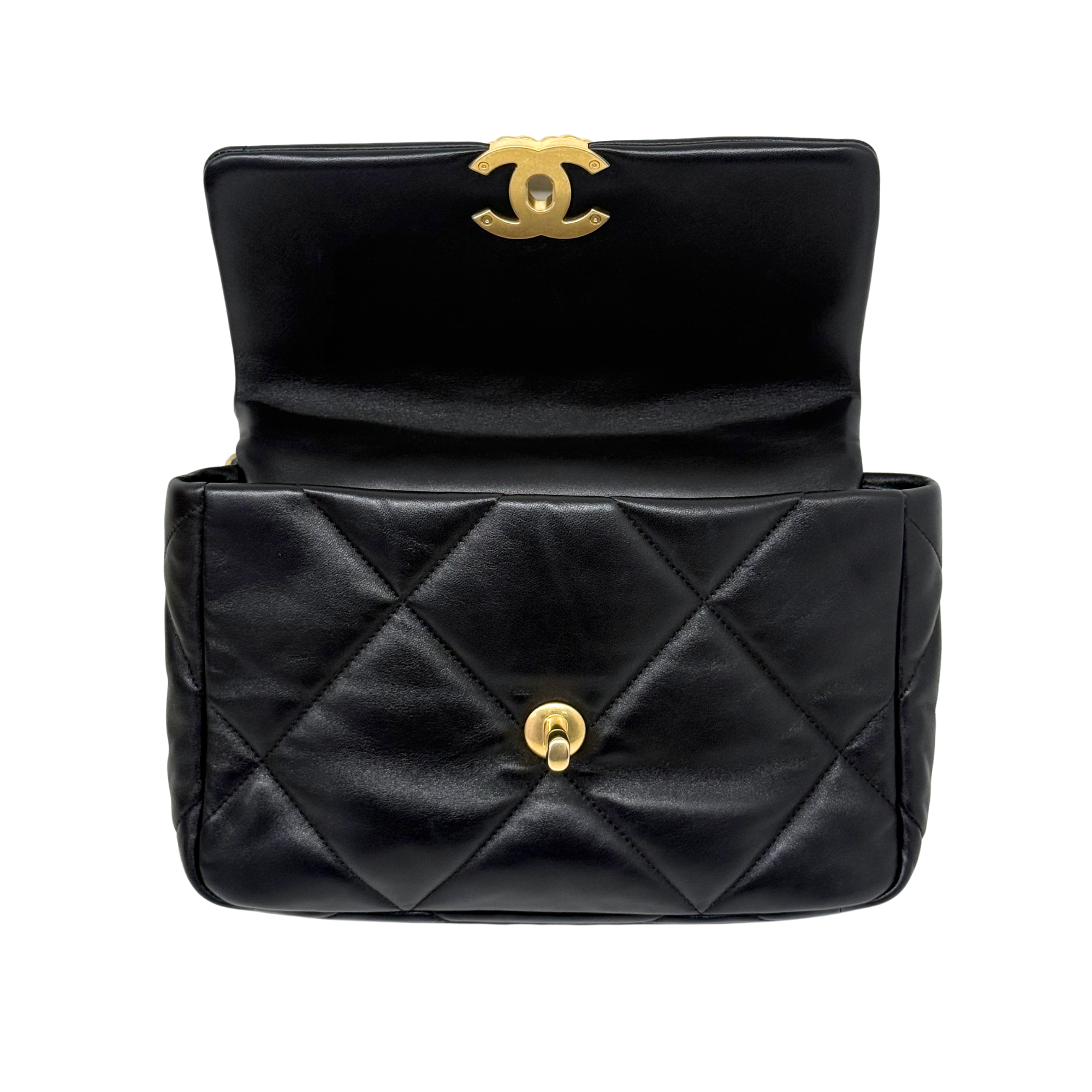 Chanel 19 Medium Black Lambskin Leather Flap (pre-owned)