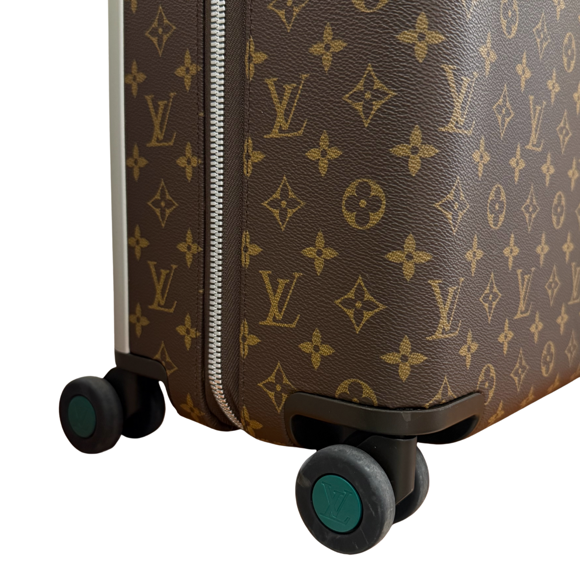 Pre-owned Louis Vuitton trunk suitcase detail, side zipper and brown monogram canvas with wheels