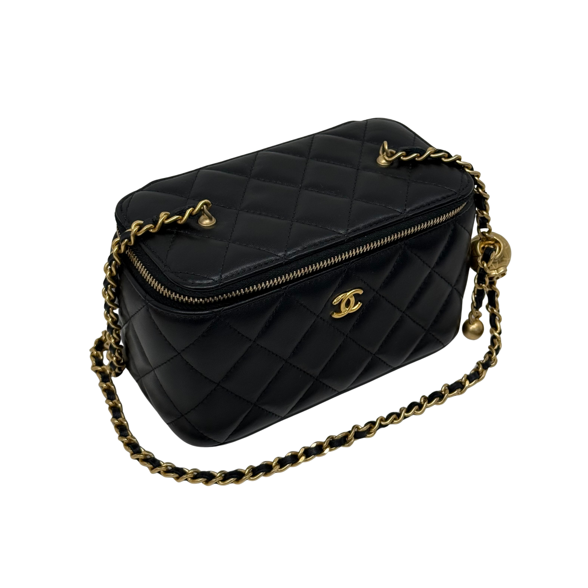 Black quilted leather chain-strap bag with front CC logo and zip closure