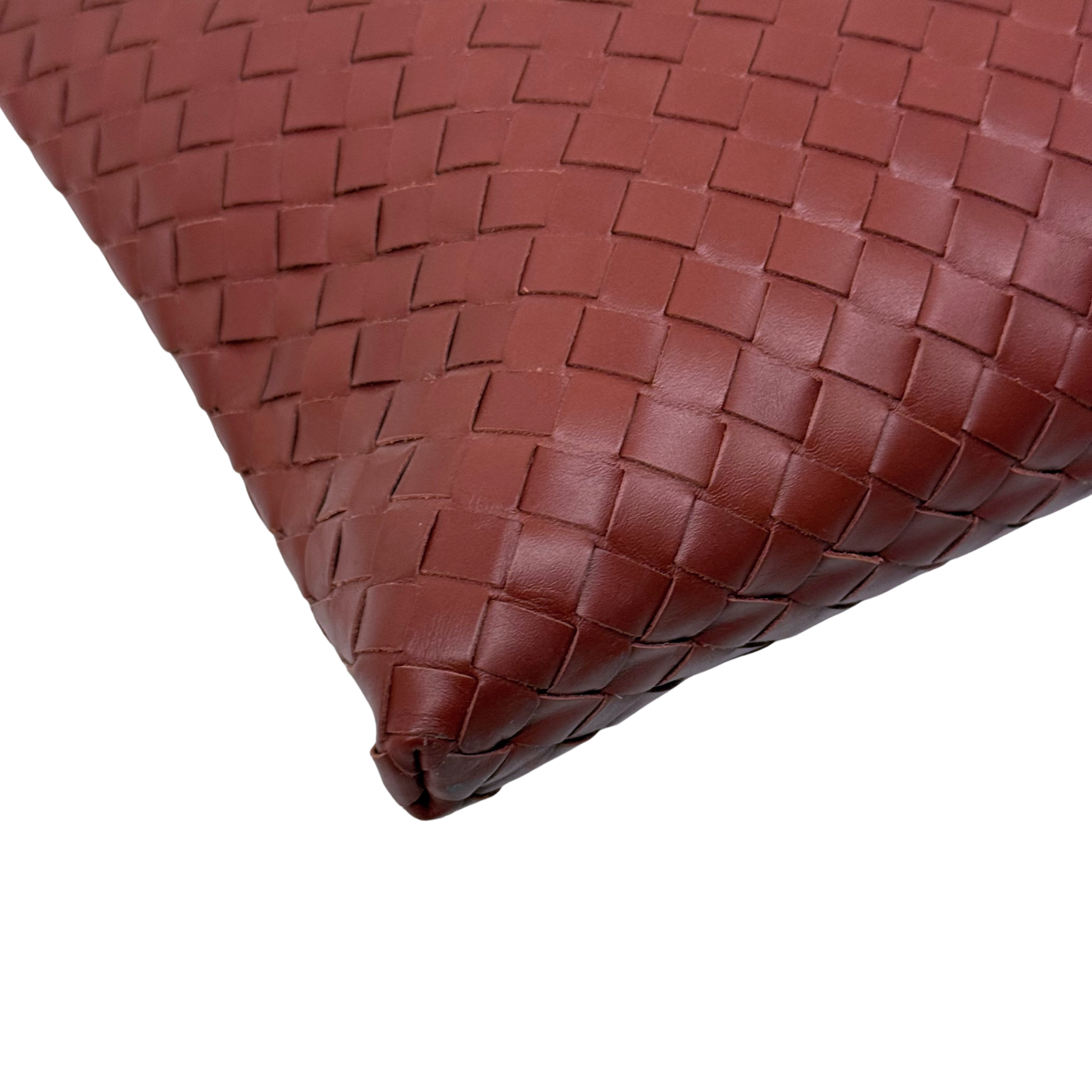 Bottega Veneta Nappa Intrecciato Flat Messenger Crossbody Bag
 (brand new)
