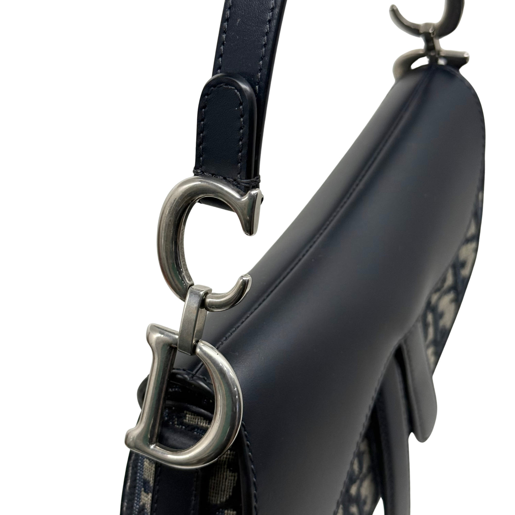 Pre-owned Dior shoulder strap and top hardware with black leather and patterned bag body