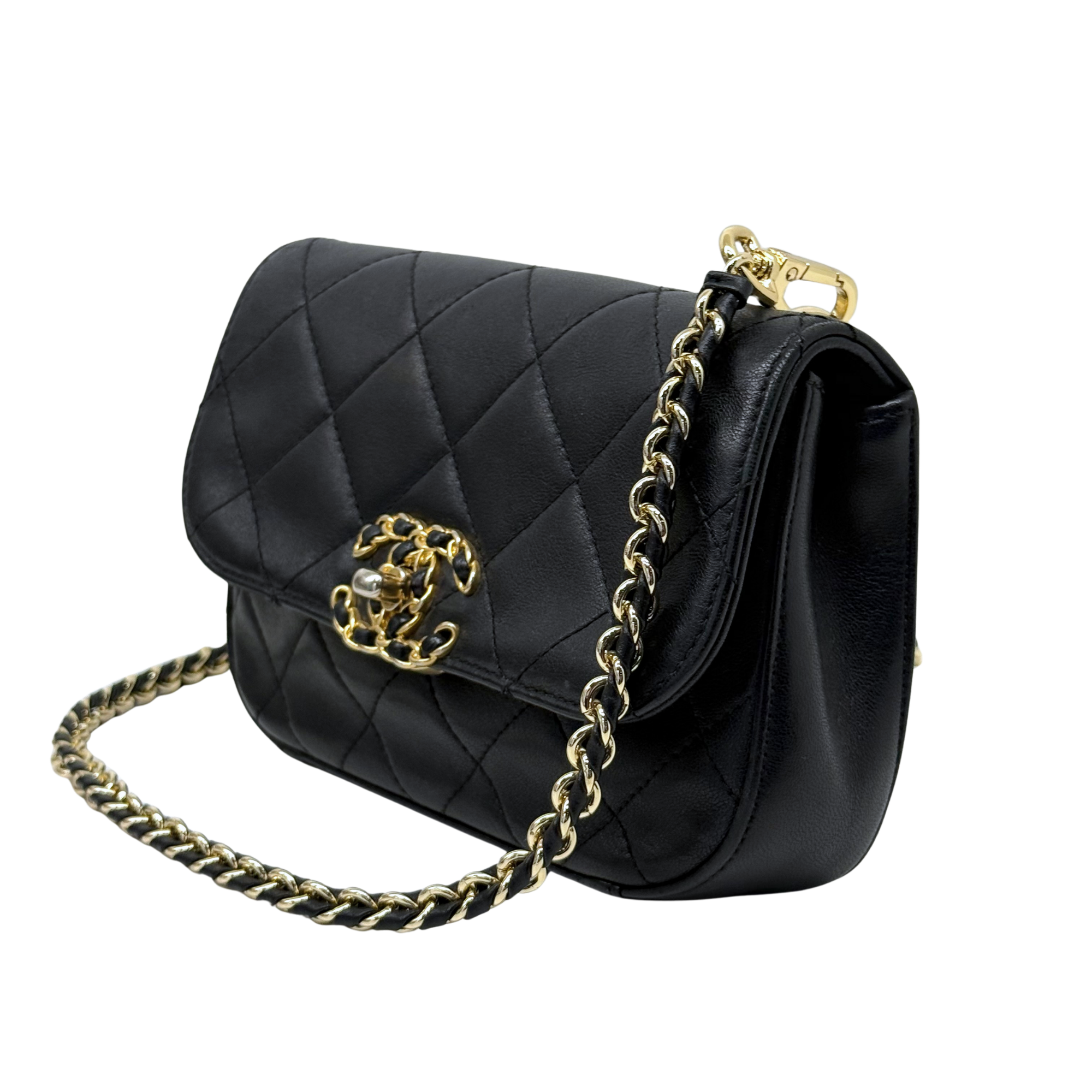 Chanel Lambskin Quilted Chain Infinity Waist Belt Bag (pre-owned)