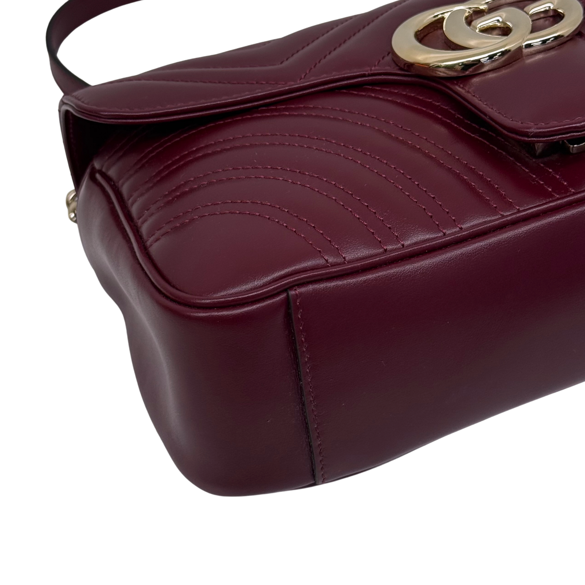 Gucci Small GG Marmont Chevron-quilted Shoulder Bag in Leather (brand new)