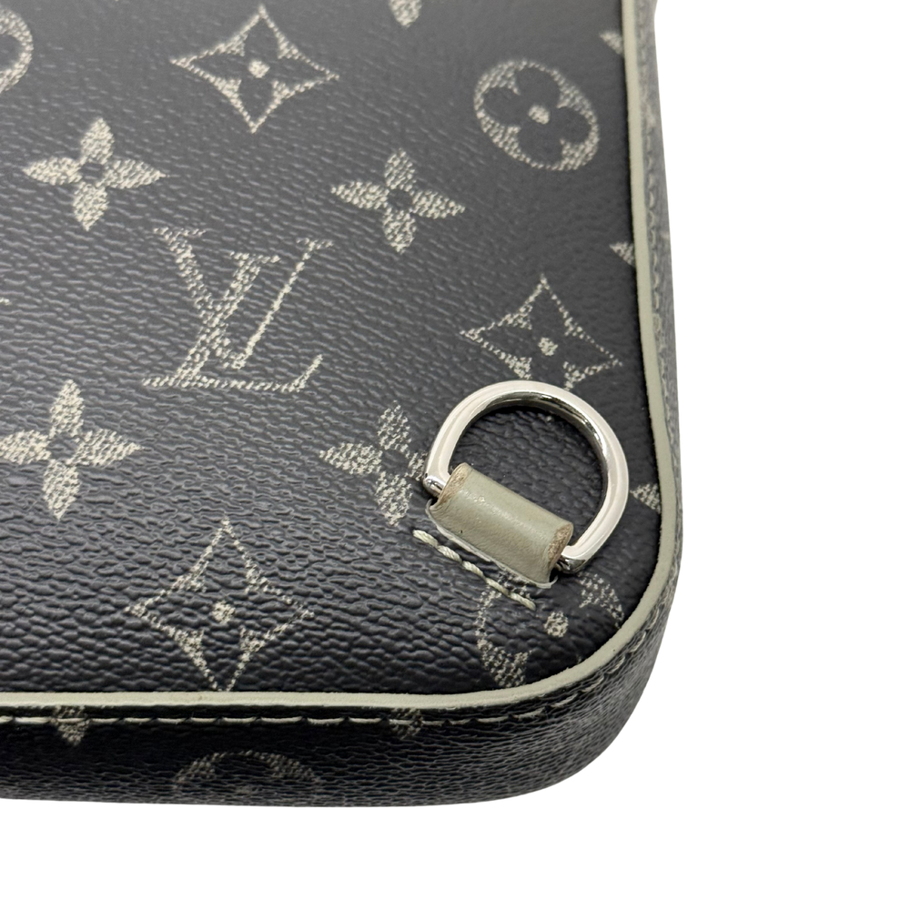 Pre-owned crossbody bag corner detail with beige ring and monogram canvas trim