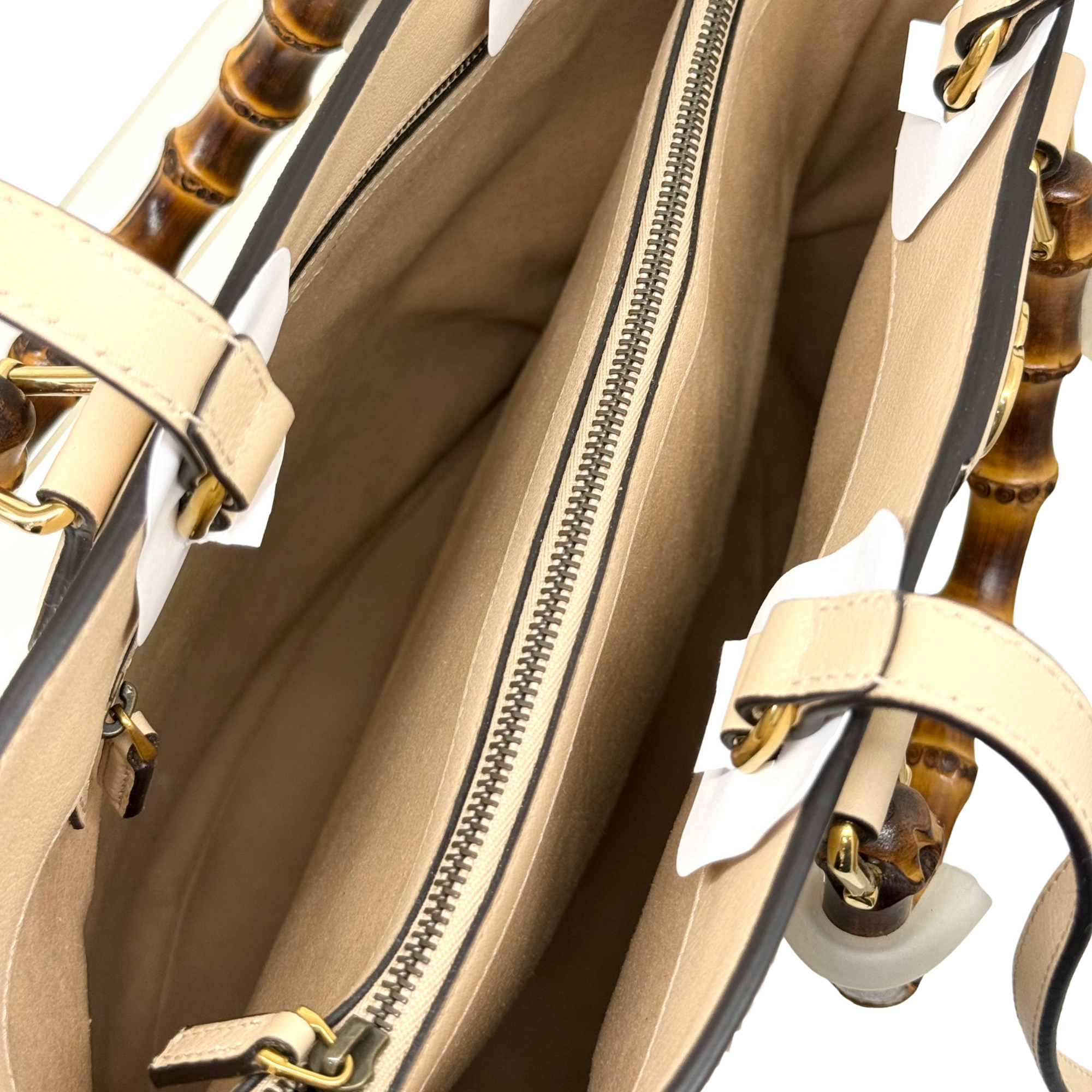 Gucci beige leather Gucci Diana medium tote bag (pre-owned)