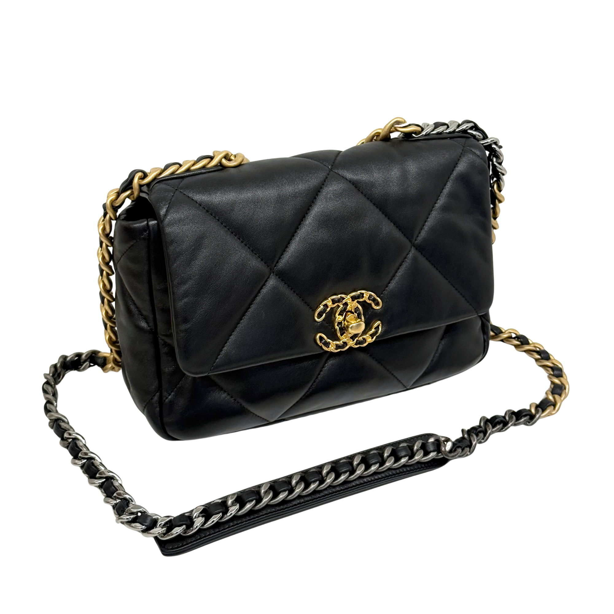 Chanel 19 Medium Black Lambskin Leather Flap (pre-owned)