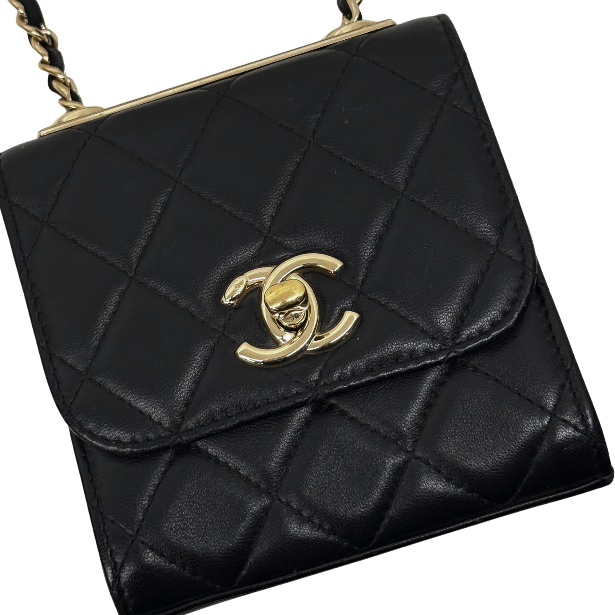 Pre-owned Chanel quilted leather flap with gold CC logo and chain strap
