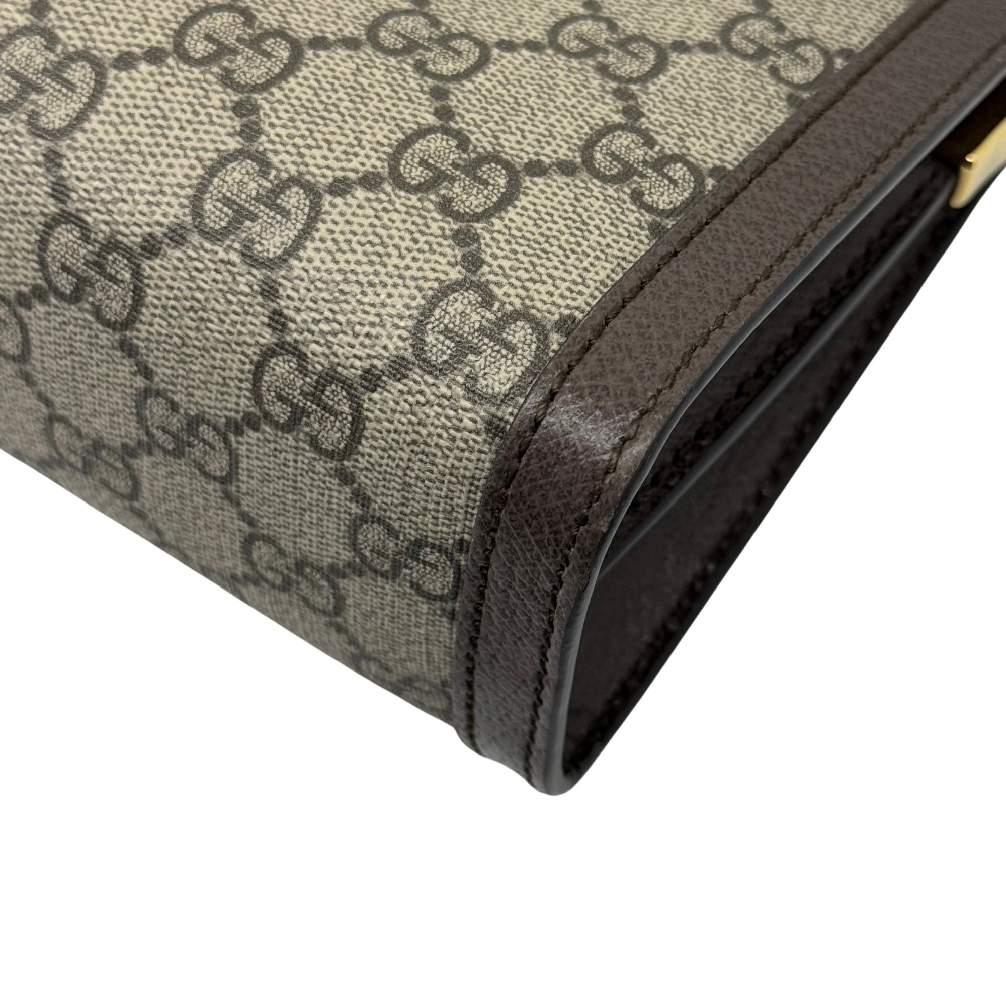Gucci matelasse magnet