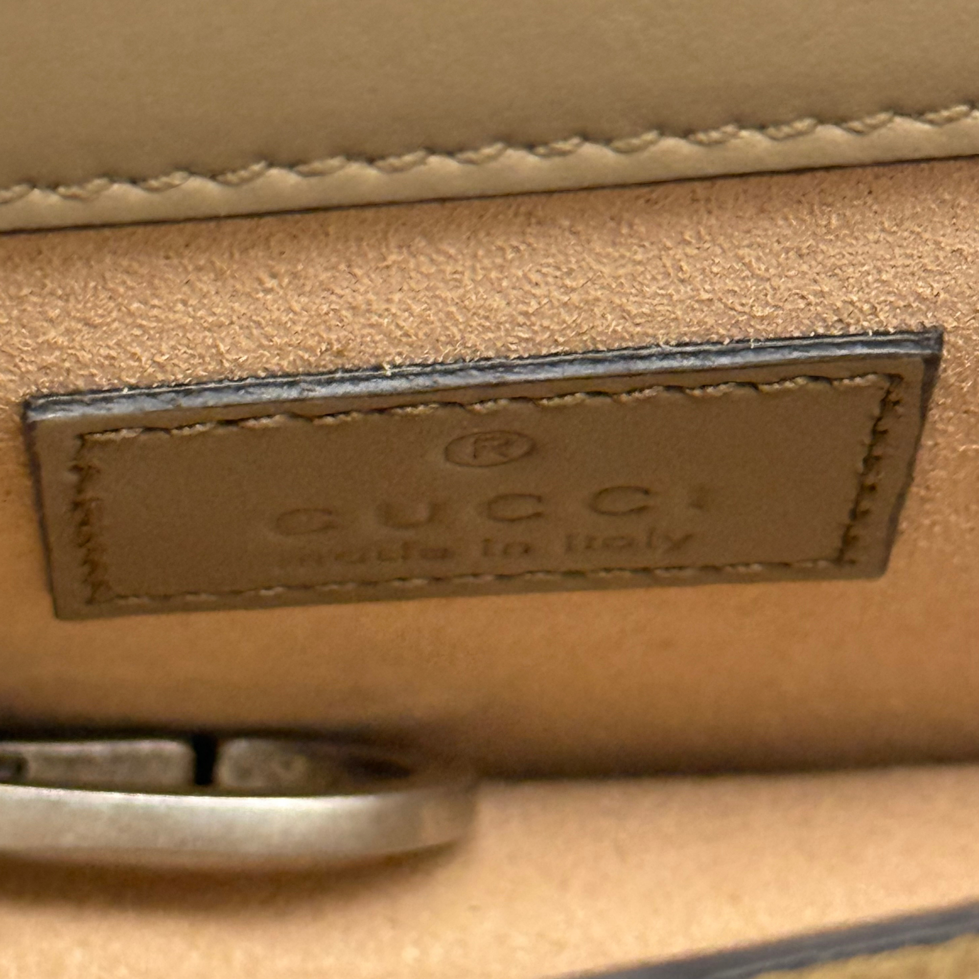 Pre-owned Gucci GG canvas shoulder bag, chain strap, flap and metal clasp