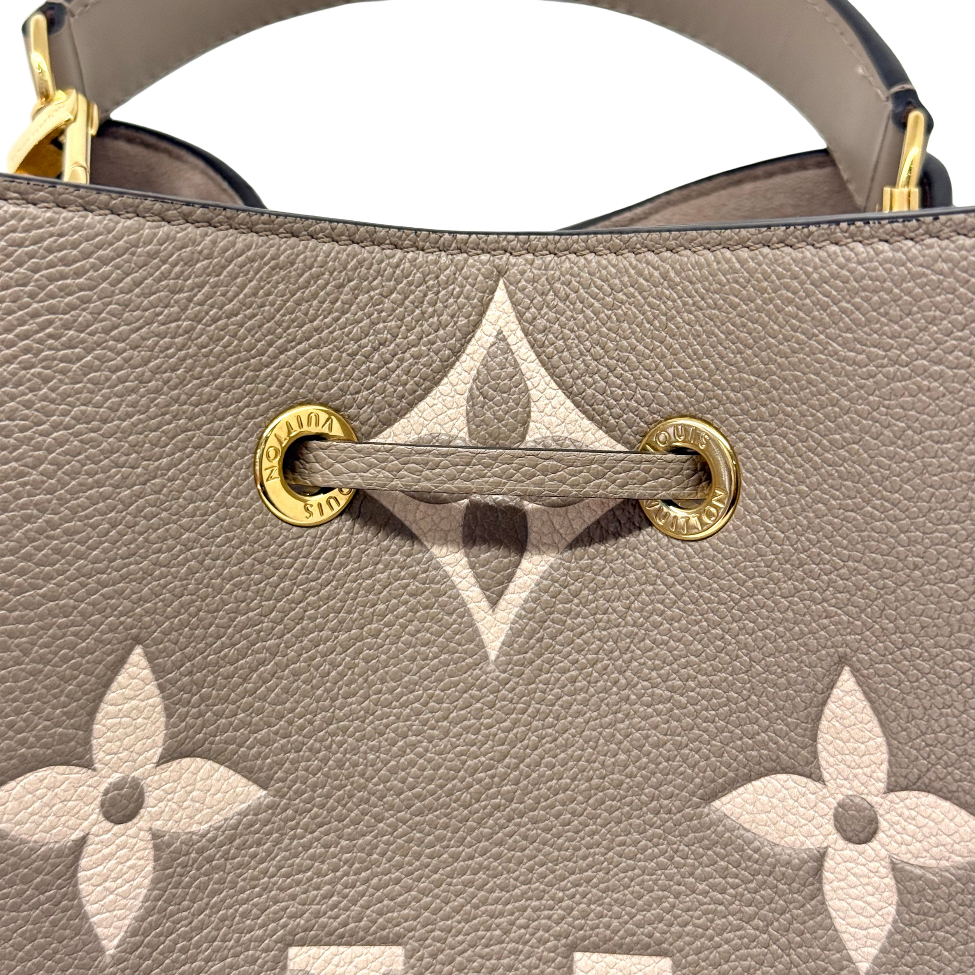Louis Vuitton Monogram Giant Bicolor Empreinte Neonoe MM bucket bag (pre-owned)