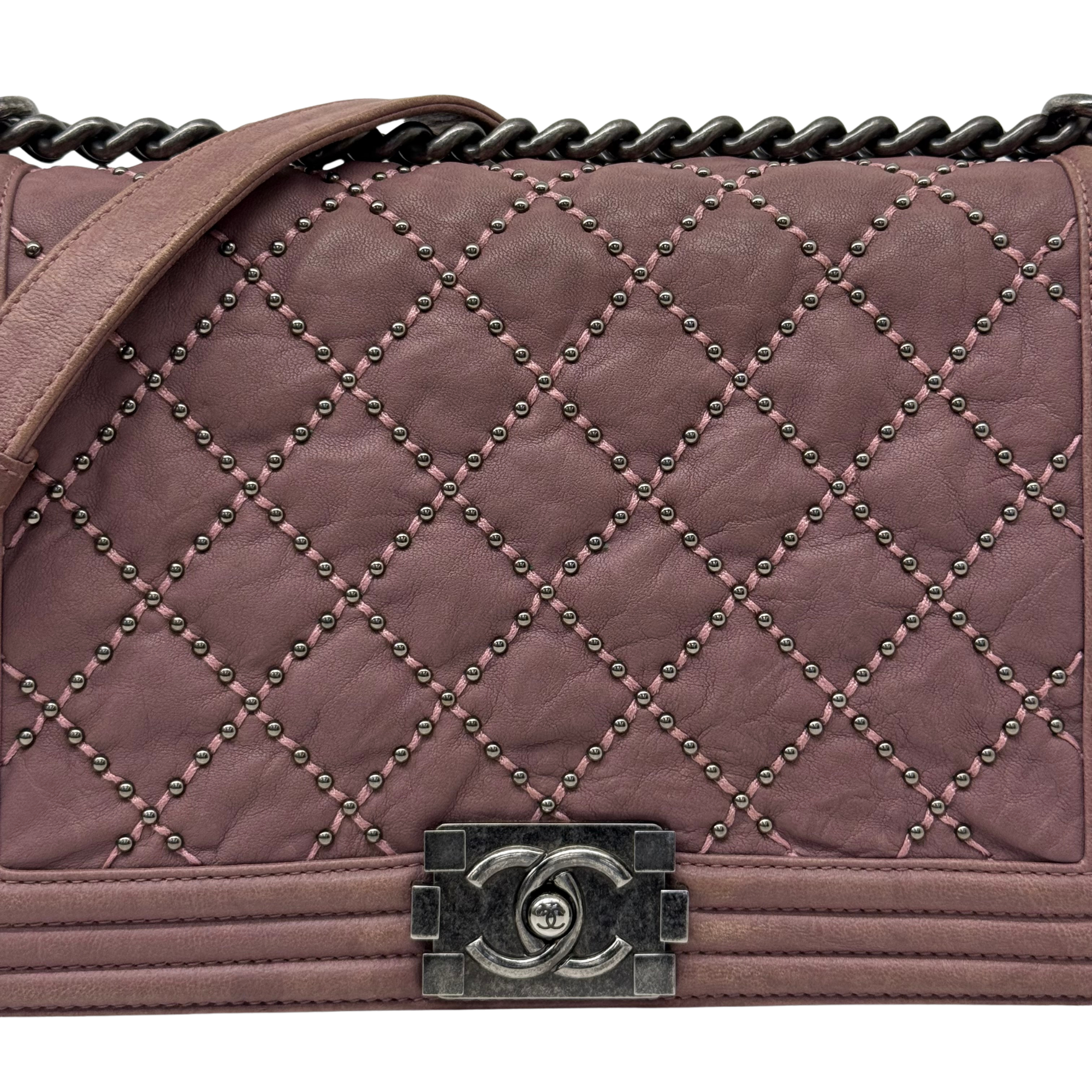 Chanel 2015-2016 Crumpled Lambskin Medium Studded Boy Flap Pink (pre-owned)
