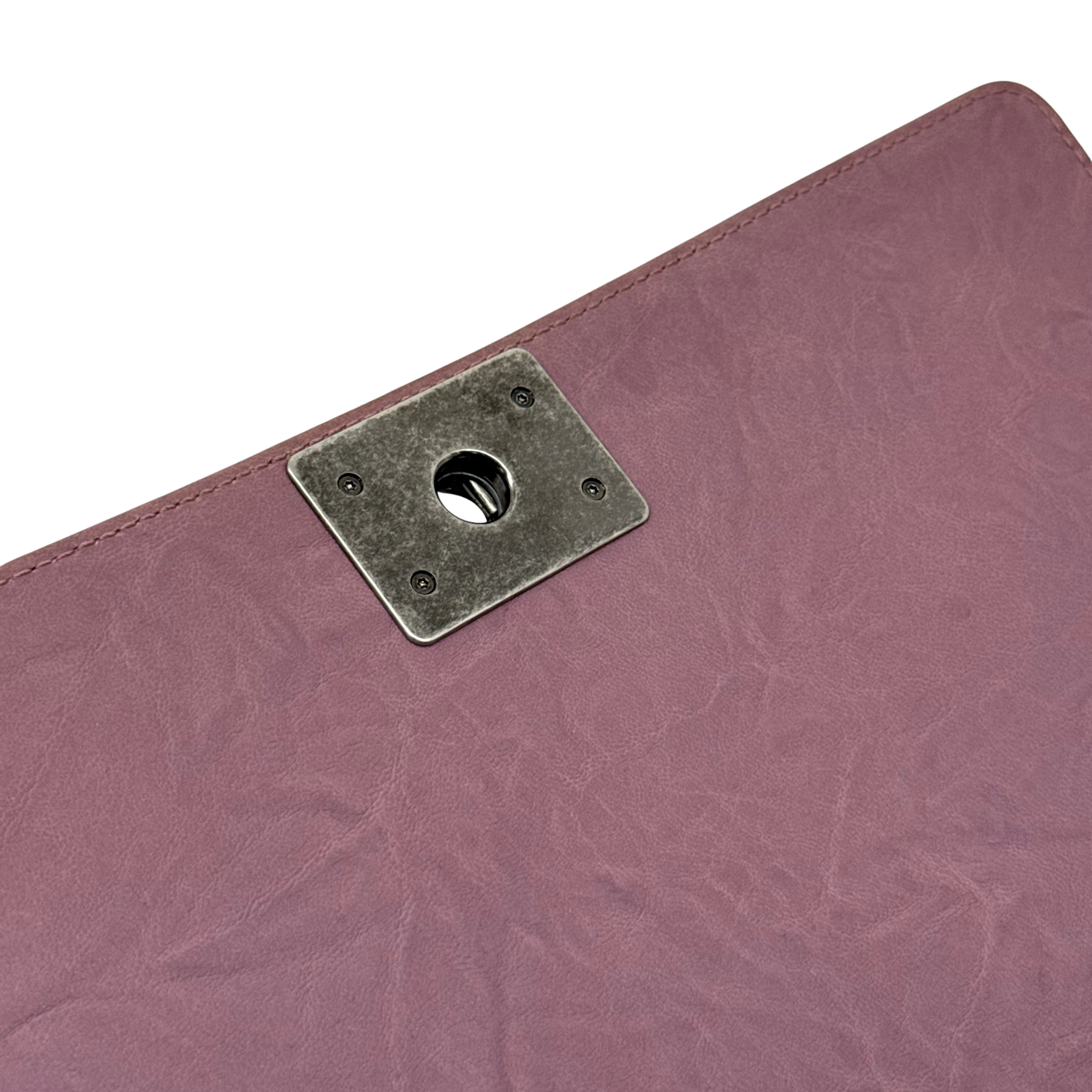 Chanel 2015-2016 Crumpled Lambskin Medium Studded Boy Flap Pink (pre-owned)
