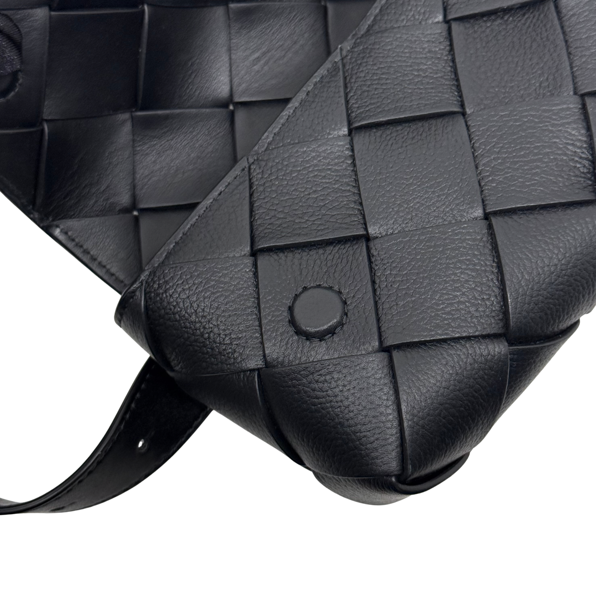 Bottega Veneta Leather Intreccio Diago Belt Bag Black (brand new)