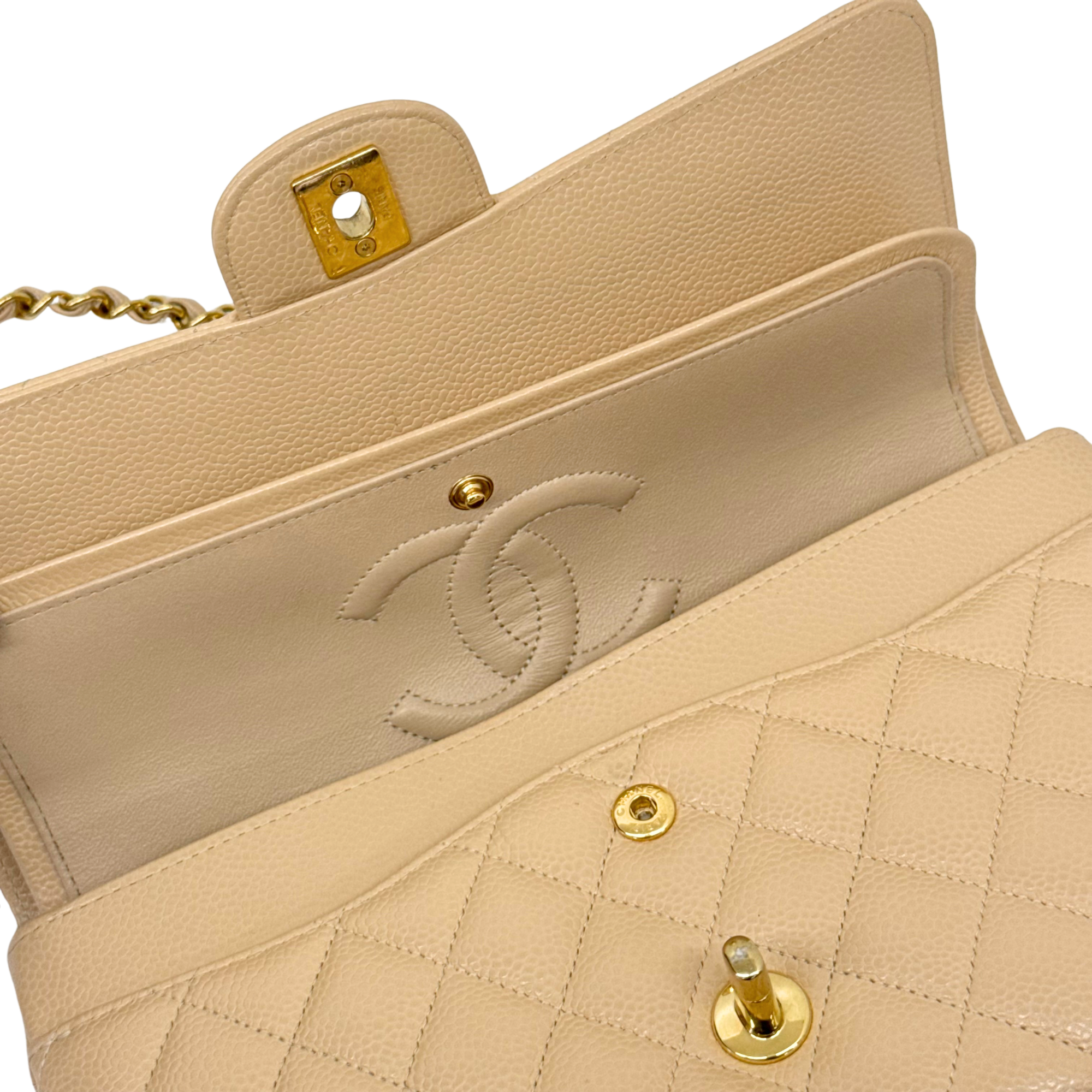 Chanel Beige Quilted Caviar Leather Medium Classic Double Flap Bag microchipped (pre-owned)