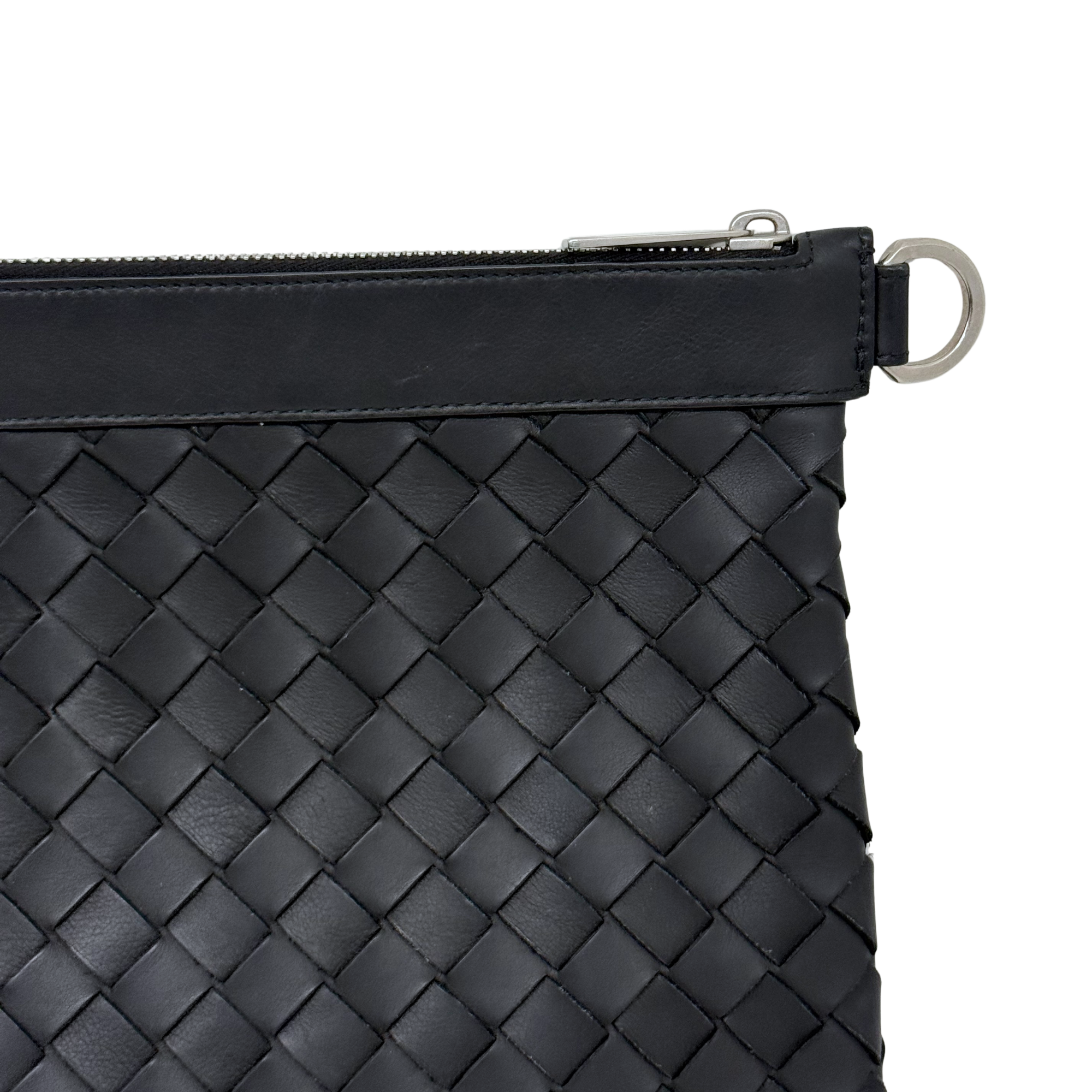 Bottega Veneta Avenue Clutch in Intrecciato Leather (pre-owned)