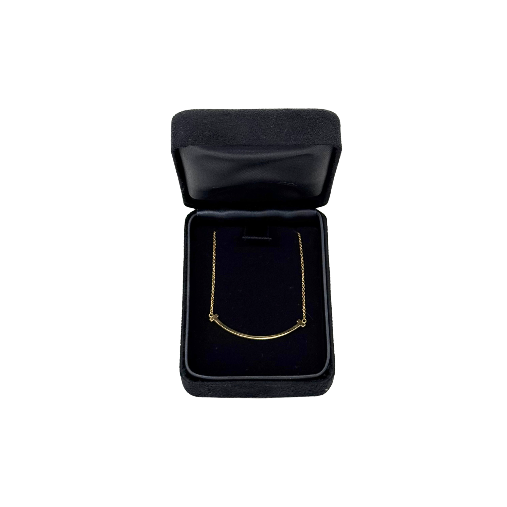 Tiffany & Co. Smile Pendant
in 18k Yellow Gold Small Necklace (pre-owned)