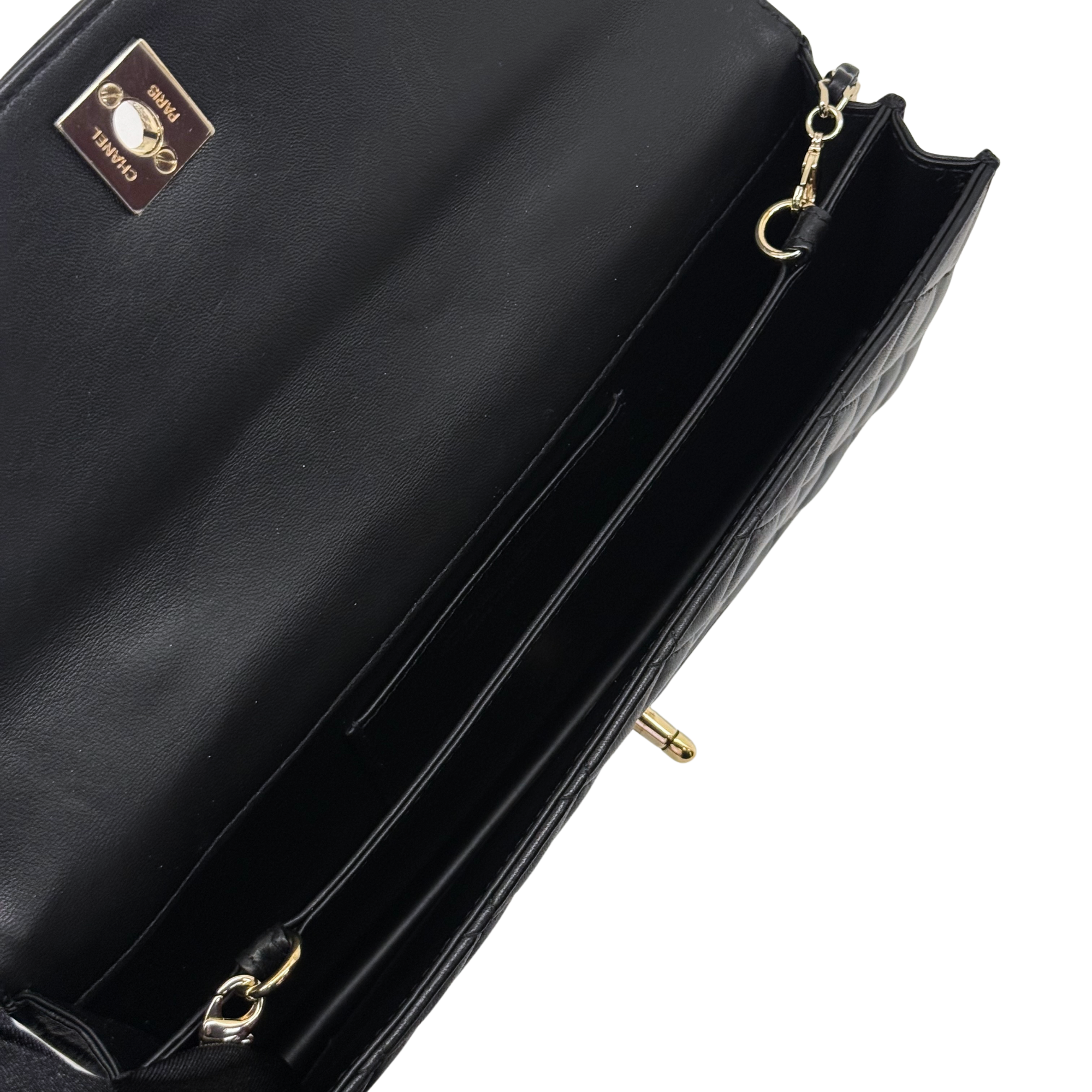 Chanel 2016-2017 East West Flap Pearl Strap Black Lambbskin (pre-owned)