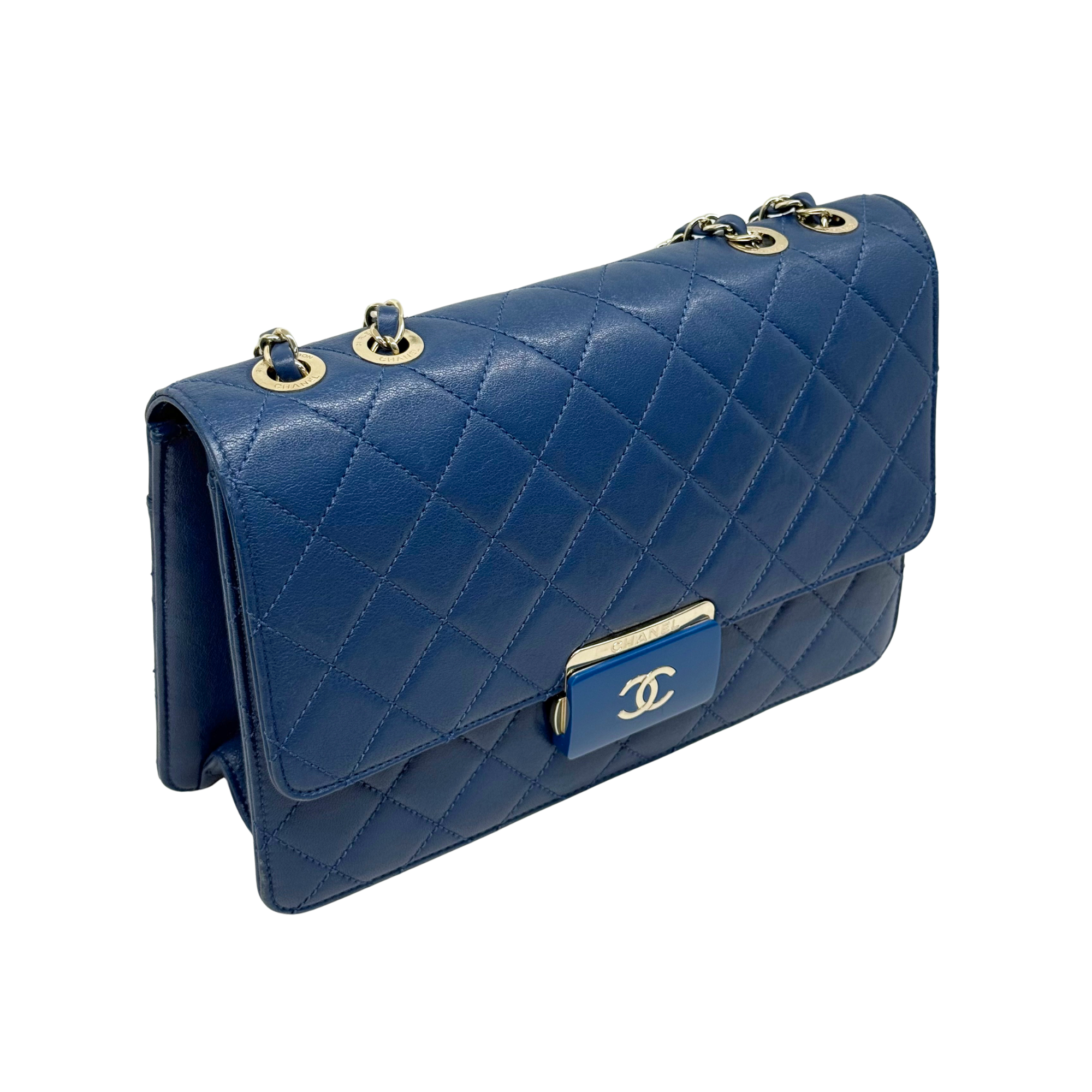 Chanel Beauty Lock Matelasse shoulder bag (pre-owned)