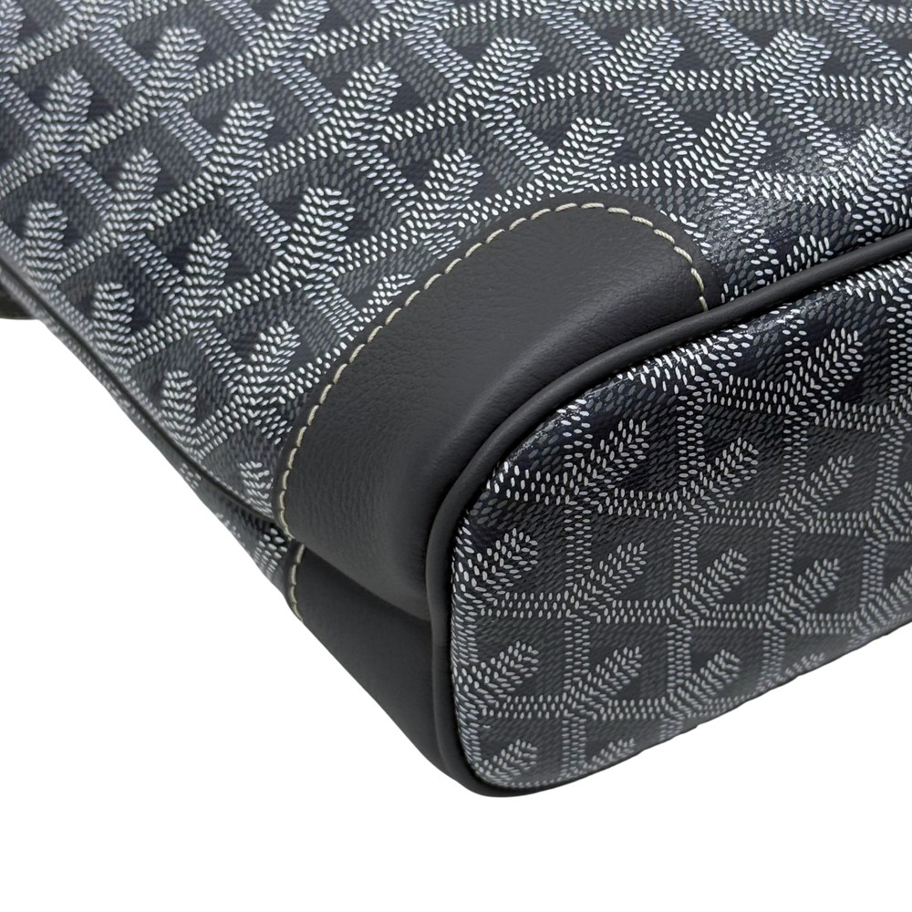 Pre-owned Goyard bag corner with gray patterned canvas and black leather edging