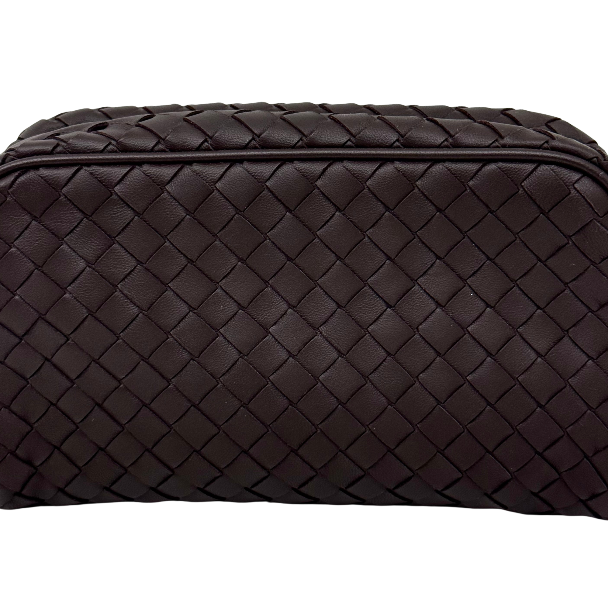 Bottega Veneta Intrecciato Brown Pouch (brand new)