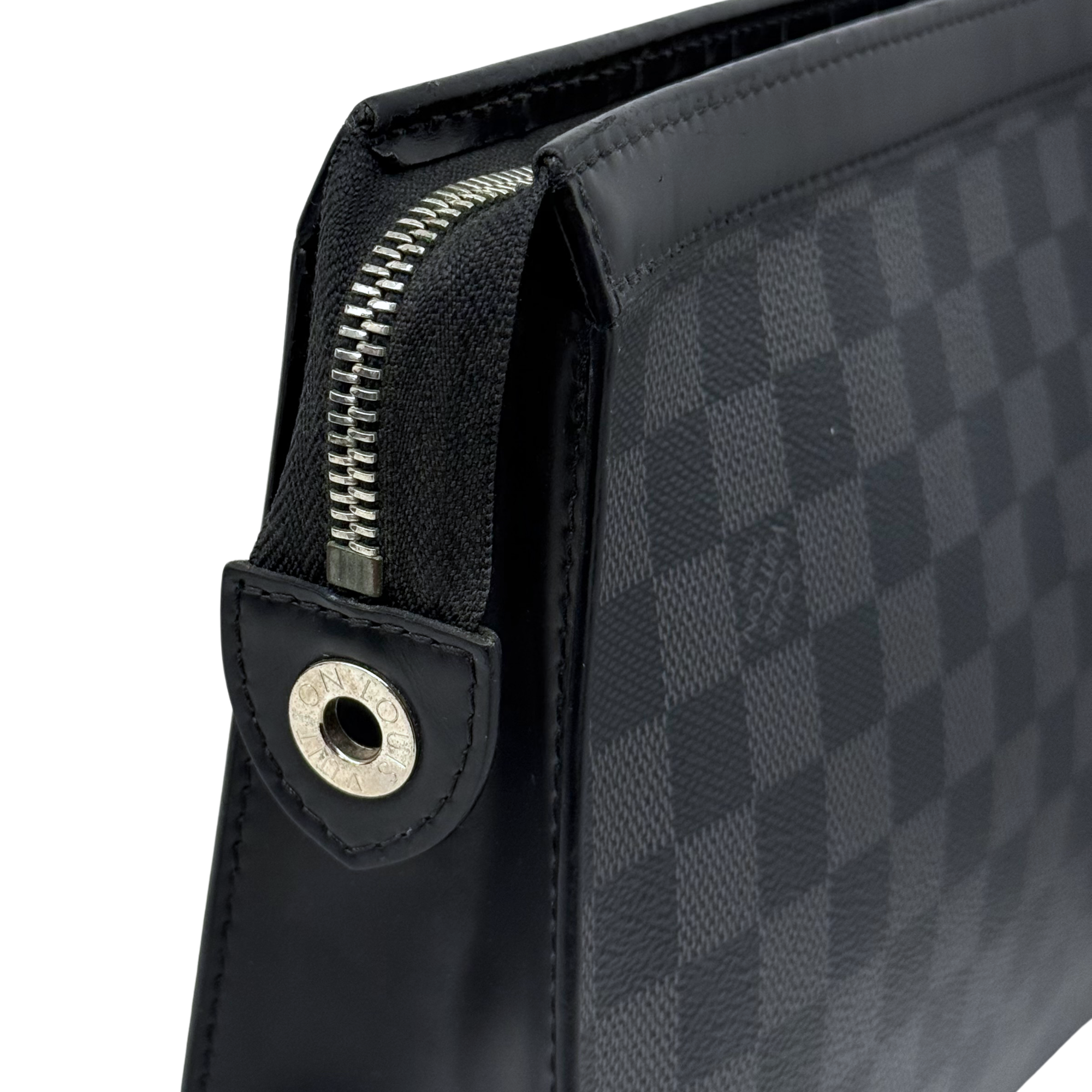 Louis Vuitton Damier Graphite Pochette Voyage MM clutch bag Black (pre-owned)