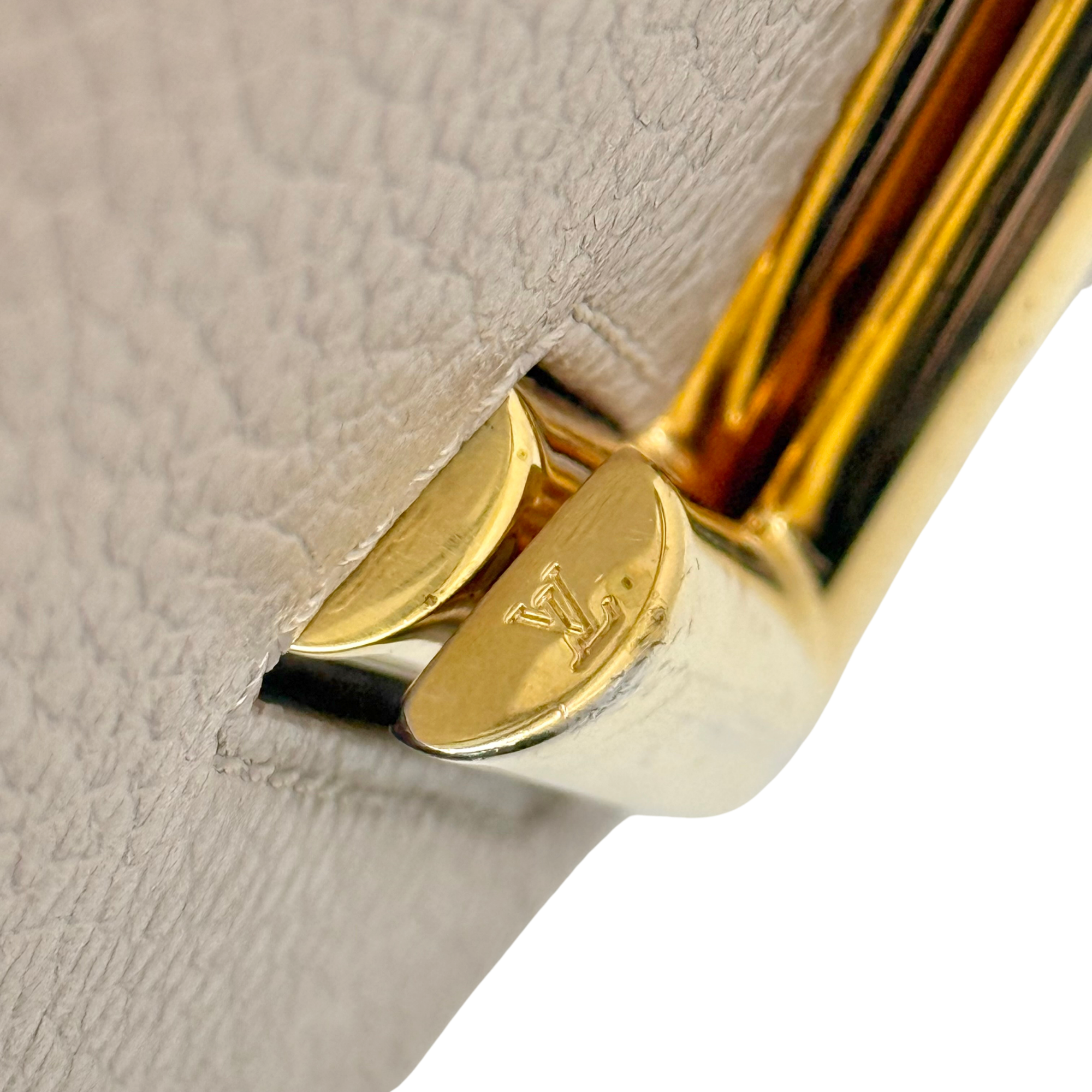 Louis Vuitton Twist BB Beige Grained Epi Leather Top Handle Bag
 (pre-owned)