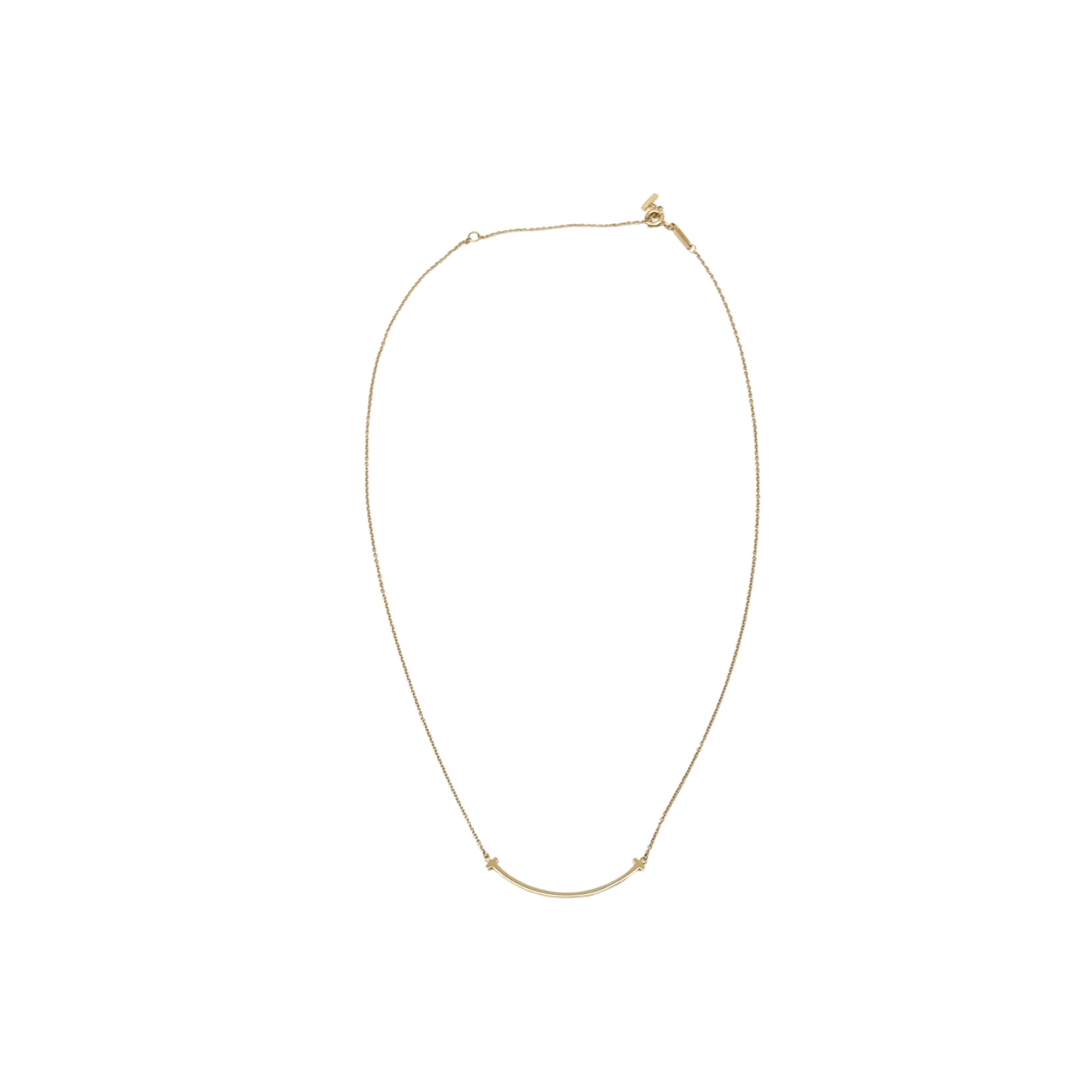 Tiffany & Co. Smile Pendant
in 18k Yellow Gold Small Necklace (pre-owned)